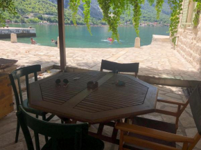 Mala Vila Orahovac